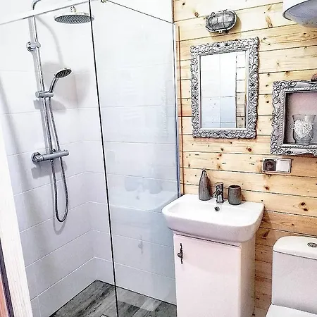 Czarne Domki Resort Chłopy